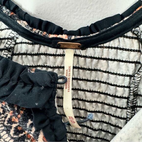 Free People Dare Me Velvet Blouse In Black Combo size XS - Picture 5 of 9